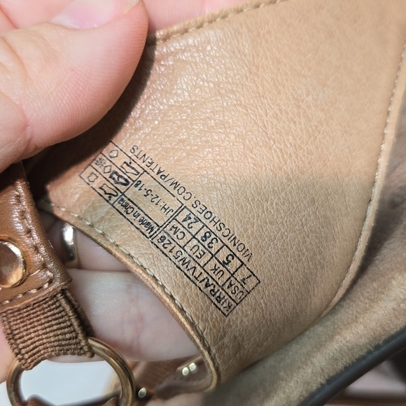 Vionic Women Kirra T strap Thong Leather Sandals Flats shoes sz 7 - Picture 9 of 11